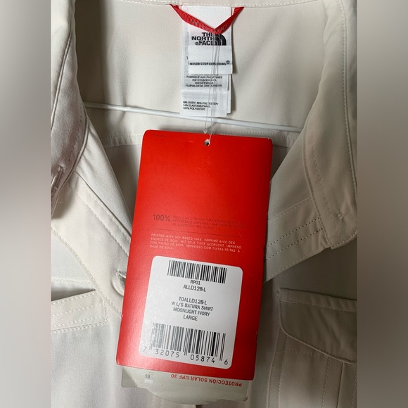 The North Face | Women’s Long Sleeve Batura Shirt in Moonlit Ivory - Large - Picture 3 of 11